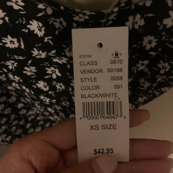 NWT KENDALL AND KYLIE SIDE CINCHED MIDI DRESS XS - Picture 6 of 6